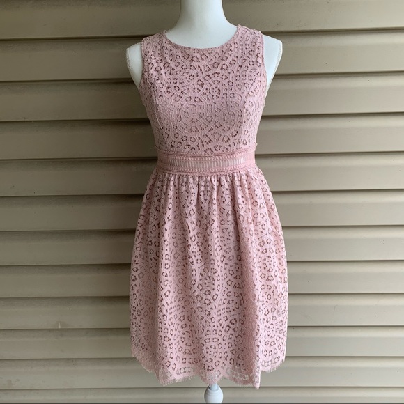 Altar'd State Dresses & Skirts - •Altar’d State• Sleeveless Lace Open Back Dress-M